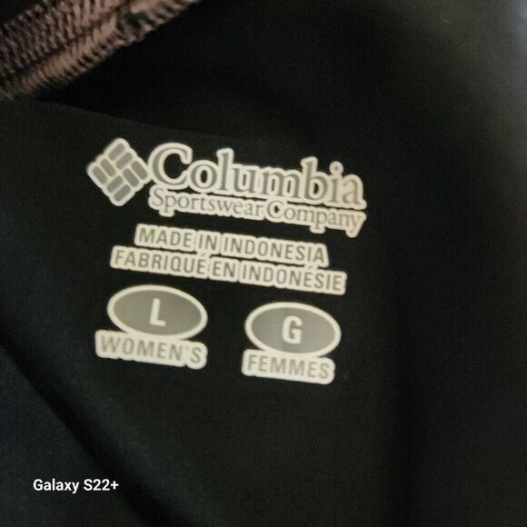 A11  Columbia athletic t-shirt - Picture 9 of 10